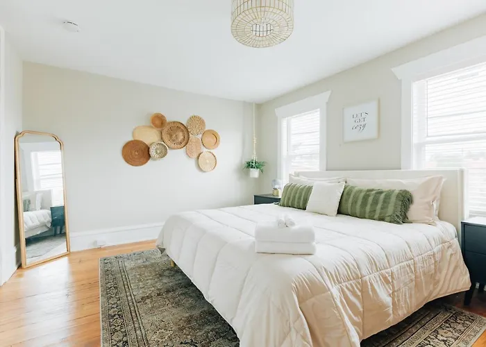 Quaint Boho Home In Lancaster City